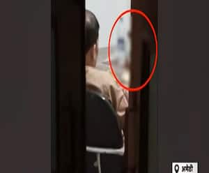 Amethi: ये क्या सरकारी दफ्तर को बना डाला 'मयखाना' ! | Ganga Prime |ABPGanga