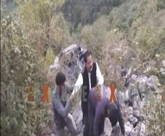 Mussoorie: खाई में जा गिरी पूर्व नगर पालिका अध्यक्ष की कार, गंभीर रूप से घायल| ABPGanga 