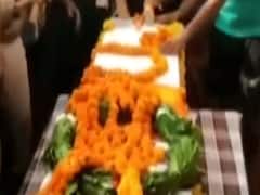 Raebareli: 6-year-old salutes to martyr father