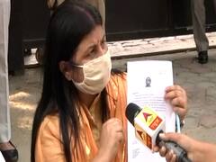 दिल्ली नगर निगम और Arvind Kejriwal के बीच ठनी, तीनों निगम के मेयर मुख्यमंत्री आवास के बाहर धरने पे