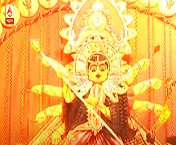 শারদ আনন্দ ২০২০: সোনারপুরের এলাইচি মিলন সঙ্ঘের মণ্ডপ সেজে উঠেছে বেত, মাদুর, ঝিনুকের সমাহারে, দেখে নিন তার ঝলক