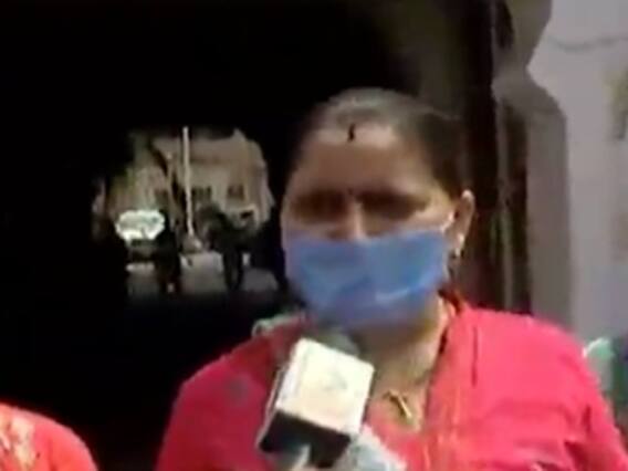 સુરતઃ ડ્રેનેજનું દુષિત પાણી આવતા મનપામાં નવા સમાયેલા ભાટપોર ગામના રહીશોમાં રોષ