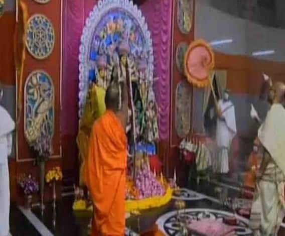 শারদ আনন্দ: বেলুড় মঠে রীতি মেনে নবমীর সন্ধ্যারতি, আরাধনা সুরুচী সংঙ্ঘেও