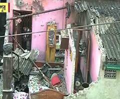 আনন্দপুরে ভরদুপুরে ভেঙে পড়ল বহুতলের একাংশ, জখম কিশোর, তদন্তে পুলিশ