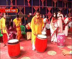 শারদ আনন্দ ২০২০: নবমীতে সুরুচি সঙ্ঘে ঢাক বাজালেন মন্ত্রী অরূপ বিশ্বাস 