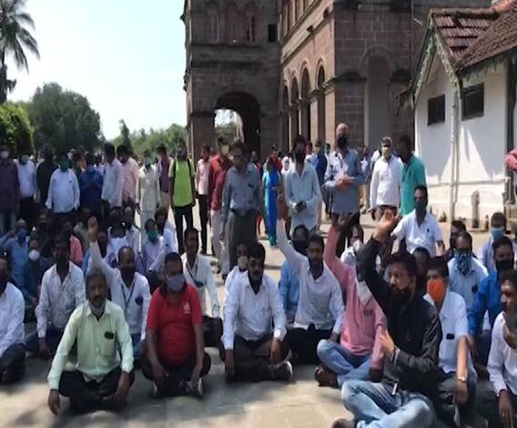 Pune University Employee Protest | शिक्षकेतर कर्मचाऱ्यांचं आजपासून बेमुदत विद्यापीठ बंद आंदोलन