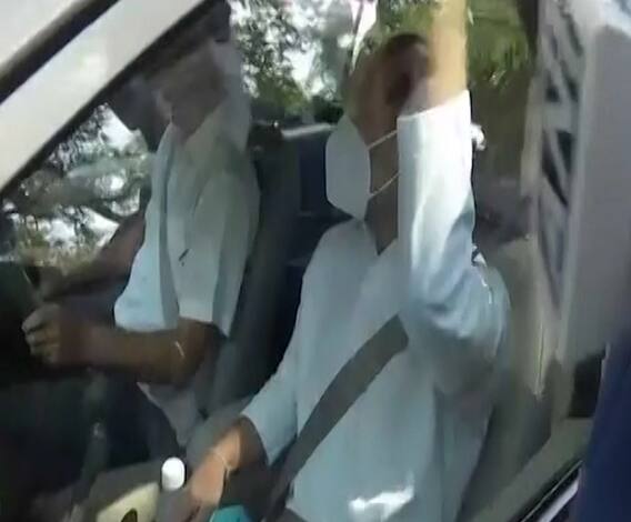 Hathras Case | राहुल आणि प्रियांका गांधी हाथरसला जाणार; यमुना एक्स्प्रेसवेवर पोलिसांचा मोठा फौजफाटा