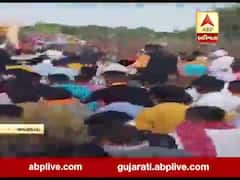 બનાસકાંઠાઃ ડીસાના દેડોલ ગામે ઉડ્યા સોશિયલ ડિસ્ટન્સના ધજાગરા, જુઓ વીડિયો