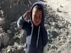 Ladakh: सैनिकों को सलाम ठोकते 'नन्हें रंगरूट' का वीडियो वायरल 