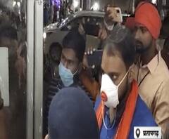 चालान कटने पर बीजेपी नेता ने पुलिसवालों को धमकाया, देखें Video। Pratapgarh