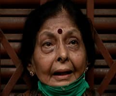 'मराठी'साठी लढा | लेखिका शोभा देशपांडेंना मुख्यमंत्र्यांना फोन, सोबतीची दिली खात्री 