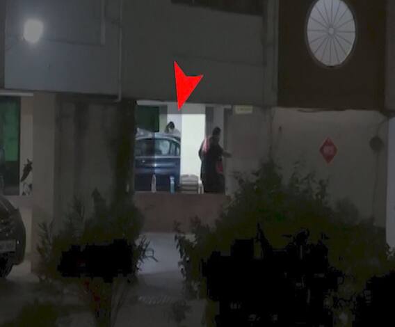 Rhea Chakraborty gets bail | काल संध्याकाळी सुटका; मात्र रिया रात्री दीड वाजता घरी