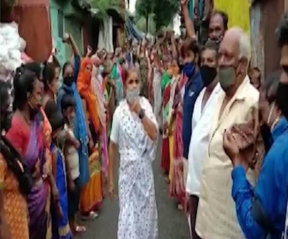 Pune Maha Metro | पुणे महामेट्रो विरोधात टाळे ठोको आंदोलन; अधिकारी आणि आंदोलकांमध्ये बाचाबाची