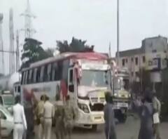 বাস আটকানোর প্রতিবাদে ডানকুনিতে তুলকালাম, বিক্ষোভ, লাঠিচার্জ