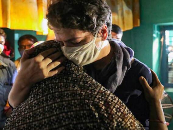 Hathras Case : Priyanka Gandhi ने tweet कर DM को तुरंत पद से हटाने की मांग की है 