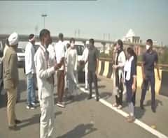 Hathras gangrape case | राहुल,प्रियंका गांधींचा ताफा पोलिसांनी रोखला; दोघांचाही हाथरसकडे पायी प्रवास