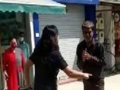 અમદાવાદઃ ચાંદખેડામાં મોબાઇલથી ઉતારતો હતો યુવતીનો વીડિયો, લાકડીઓ સાથે તૂટી પડી યુવતીઓ