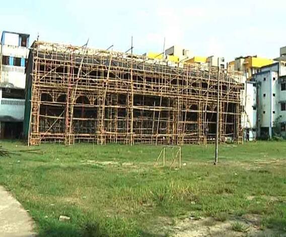 শারদ আনন্দ ২০২০: আমার পুজো | অন্যবারের তুলনায় আকারে ছোট, তিন দিক খোলা গড়িয়া মিতালি সঙ্ঘের নবদুর্গার মণ্ডপ, ঘুরে দেখলেন রাজনন্দিনী পাল