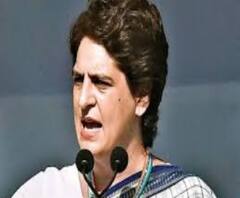 Hathras: ‘সবথেকে বেশি দুর্ব্যবহার করেছিলেন জেলাশাসক, তাঁকে কে বাঁচাচ্ছে?’, ট্যুইটে সরব প্রিয়ঙ্কা গাঁধী 