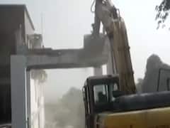 Don Mukhtar Ansari के करीबी का अस्पताल UP के Ghazipur में गिराया गया 