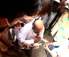 Agitation for Marathi | मला माफ करा, मराठीसाठी लेखिकेच्या आंदोलनानंतर मुजोर सराफाकडून अखेर माफी!