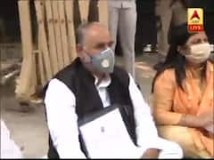 Delhi: Mayors of all 3 municipal corporation stage protest outside CM's house 