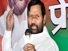 नहीं रहे Ram Vilas Paswan, जानिए उनके राजनीतिक जीवन के बारे में 