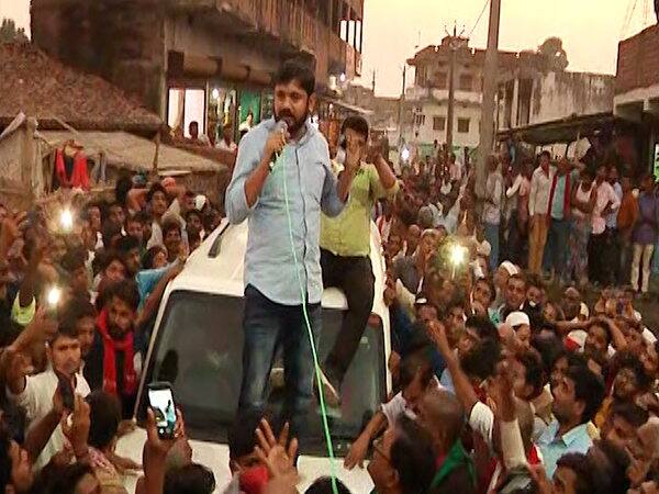 Bihar Polls: Kanhaiya Kumar के रोड शो में उमड़ी भीड़, बोले-'ये चुनाव एक तरफा नहीं है'