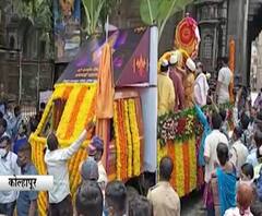 Navratri 2020 | कोल्हापूरमध्ये कोहळा पंचमी उत्साहात, अंबाबाई आणि त्रिंबोली देवीची भेट!