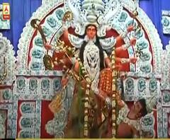 আজ মহাসপ্তমী, শাস্ত্রমতে ষোড়শ উপাচারে দুর্গাপুজো শুরু, দেখুন কলেজ স্কোয়ারের ছবি