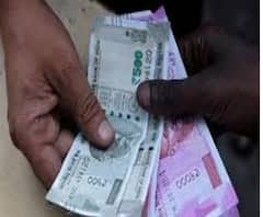 করোনার ধাক্কায় ফের বিরাট ধস শেয়ারবাজারে, হুড়মুড়িয়ে পড়ল সেনসেক্স, কী বলছেন বিশেষজ্ঞরা! 