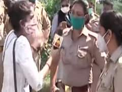 Hathras Case: जब तक पीड़िता के परिवार से बात नहीं होगी तब तक गांव के बहार डटा रहेगा ABP News 