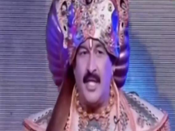 Ayodhya की रामलीला में अंगद बने Manoj Tiwari ने क्यों कहा रामायण पढ़ने से BJP join करने का मन करेगा?