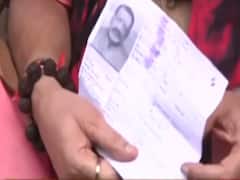 Bihar Polls 2020: Giriraj Singh waits to vote as EVM stops working in Lakhisarai