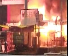 Bhandara fire | भंडाऱ्याच्या लाखनी शहरात फटाका दुकानाला आग; आगीत 2 दुकानं जळून खाक