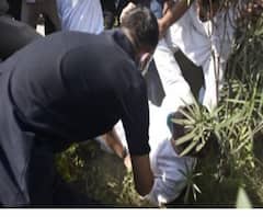 ‘ভিডিওতে দেখতে পাবেন ফেলে দেওয়া হয়েছে নাকি নিজেই মাটিতে পড়ে গিয়েছেন’, রাহুলকে আক্রমণ বিজেপির 