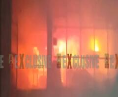 कैरम बोर्ड के गोदाम में लगी भीषण आग। Meerut News