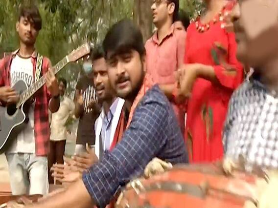 #KaunBanegaMukhyamantri : महिला सुरक्षा पर Deepak Thakur का Sarcasm से भरा गाना 