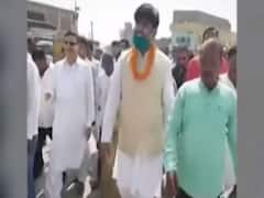 शिवहर सीट से RJD प्रत्याशी चेतन आनंद ने किया नामांकन