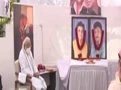 PM Modi pays tribute to Former Gujarat CM Keshubhai Patel, meets family