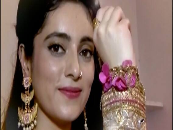 Ishq Subhan Allah: Samiksha Bhatnagar aka Rukhsar shows off her jewelry collection