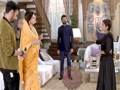 Apna Time Bhi Aayega: Rani climbs atop chandelier 