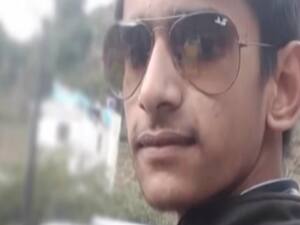 Boy killed over friendship with girl in Delhi | Sansani