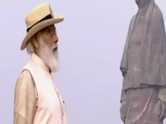 प्रधानमंत्री नरेंद्र मोदी ने सरदार पटेल को 'Statue of Unity' पर दी श्रद्धांजलि 