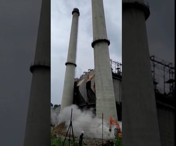 Nashik | ग्रीड स्टेबिलिटीसाठी नाशिकमधील एकलहरे विद्युत केंद्रातील 5 पैकी 2 चिमण्या जमीनदोस्त