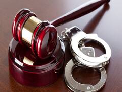 અમદાવાદના બાપુનગરમાં પતિએ પત્ની અને પુત્ર પર કર્યો એસિડ એટેક, જુઓ વીડિયો