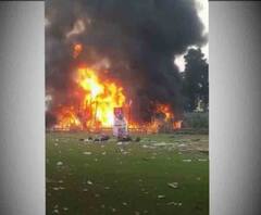 আগুনে সব শেষ! সল্টলেকের এফডি ব্লকে পুজো মণ্ডপে ভয়াবহ আগুনে ভস্মীভূত প্রতিমাও