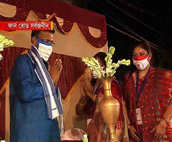 ফার্ন রোড সর্বজনীনের পুজো উদ্বোধনে শৈশবের স্মৃতিচারনায় ফিরহাদ হাকিম