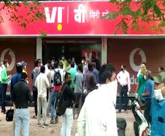 नागपुरात व्होडाफोन-आयडियाच्या मोबाईल सेवेत व्यत्यय, परीक्षांवर परिणाम, स्टोअरसमोर लोकांची गर्दी