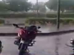 અમદાવાદઃ વાડજ, રિવરફ્રન્ટ અને શાહિબાગ વિસ્તારમાં વરસાદ, જુઓ વીડિયો 